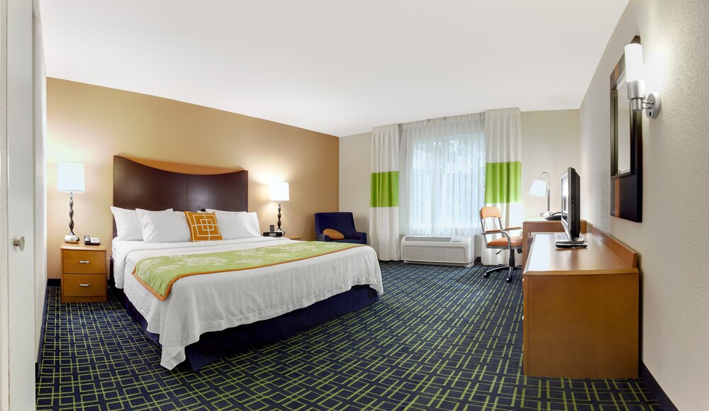 Fairfield Inn & Suites by Marriott Texarkana - photo 13
