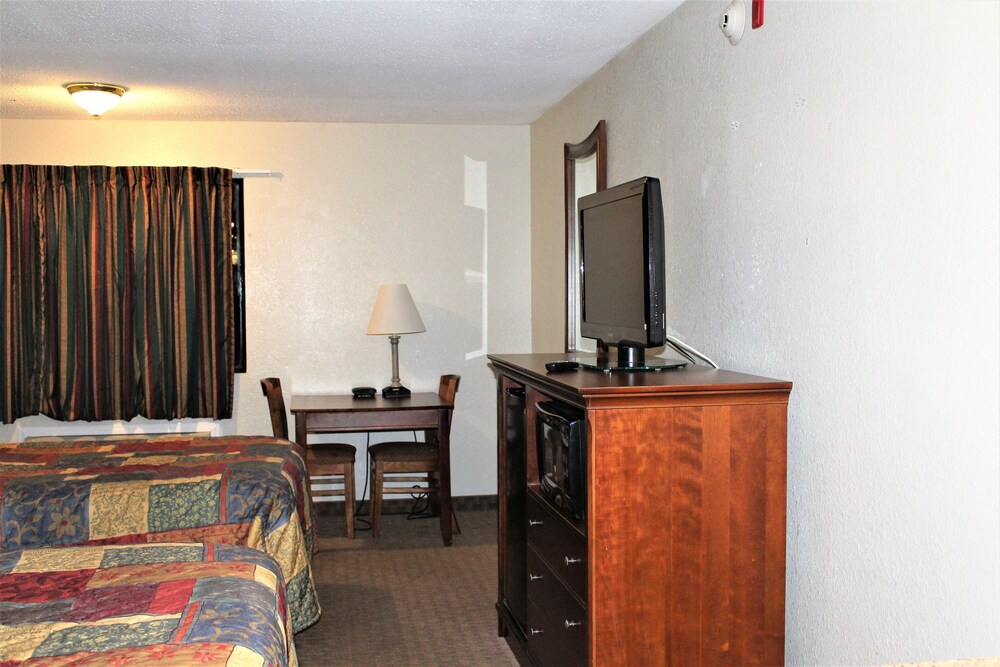 Airport Inn Chattanooga - photo 9