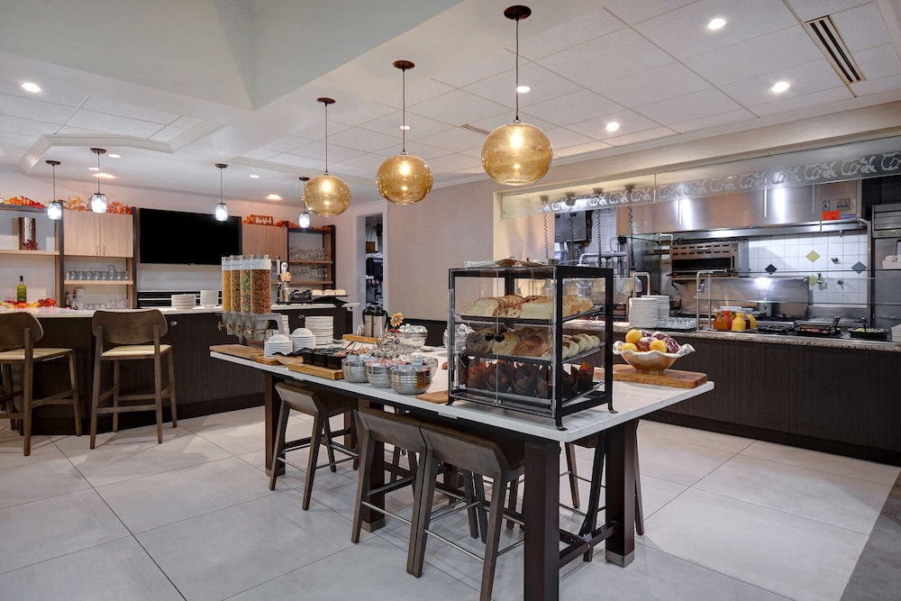 Hilton Garden Inn Ft Myers - photo 33