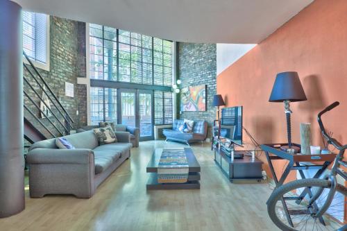 Victoria Junction Apartment