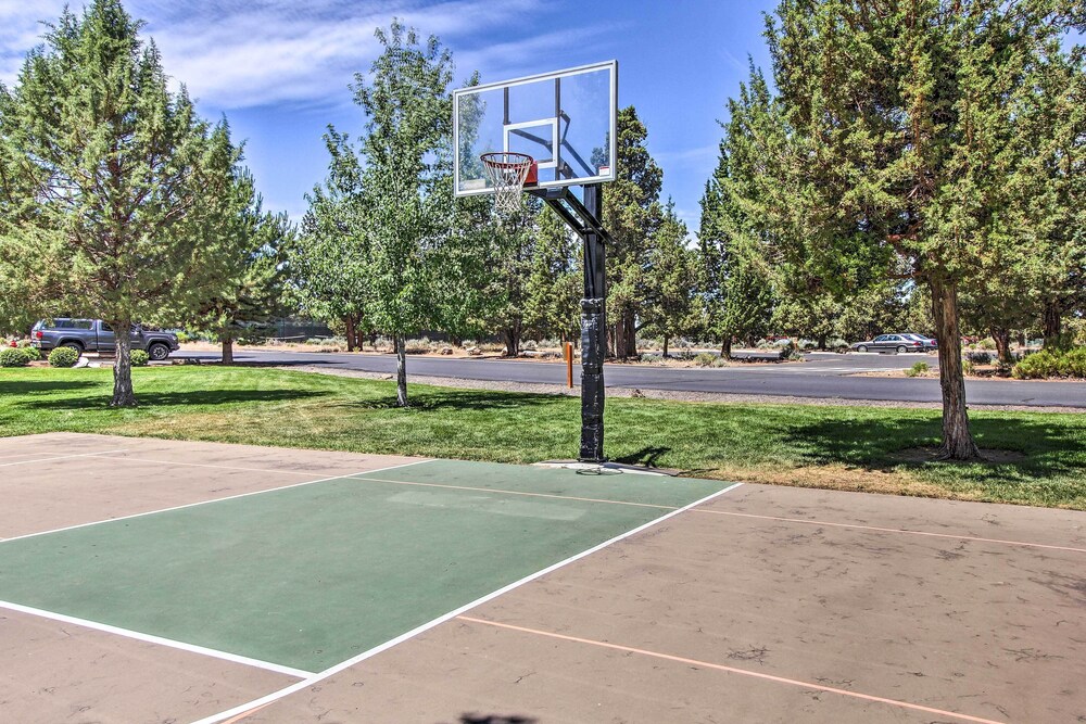 Charming Redmond Townhome w Resort Amenities - photo 13