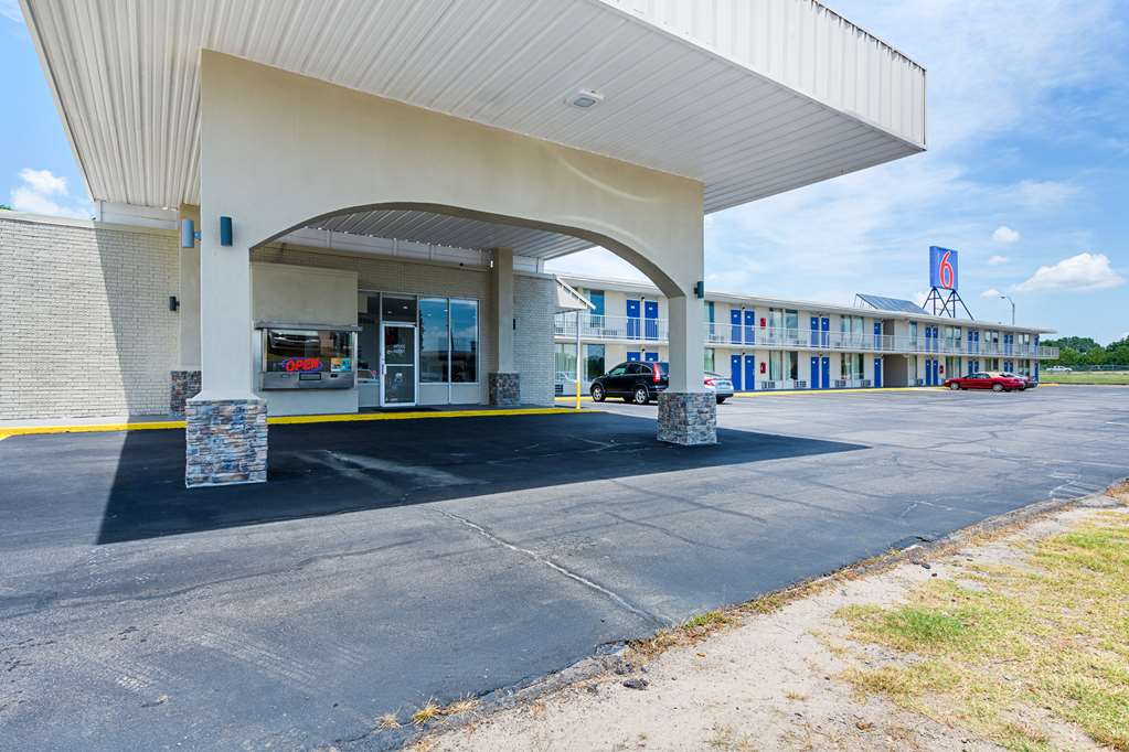 Motel 6 Van Buren AR - photo 5