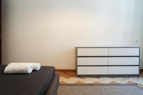Stylish 3BR Apt near Mziuri Park By Wehost
