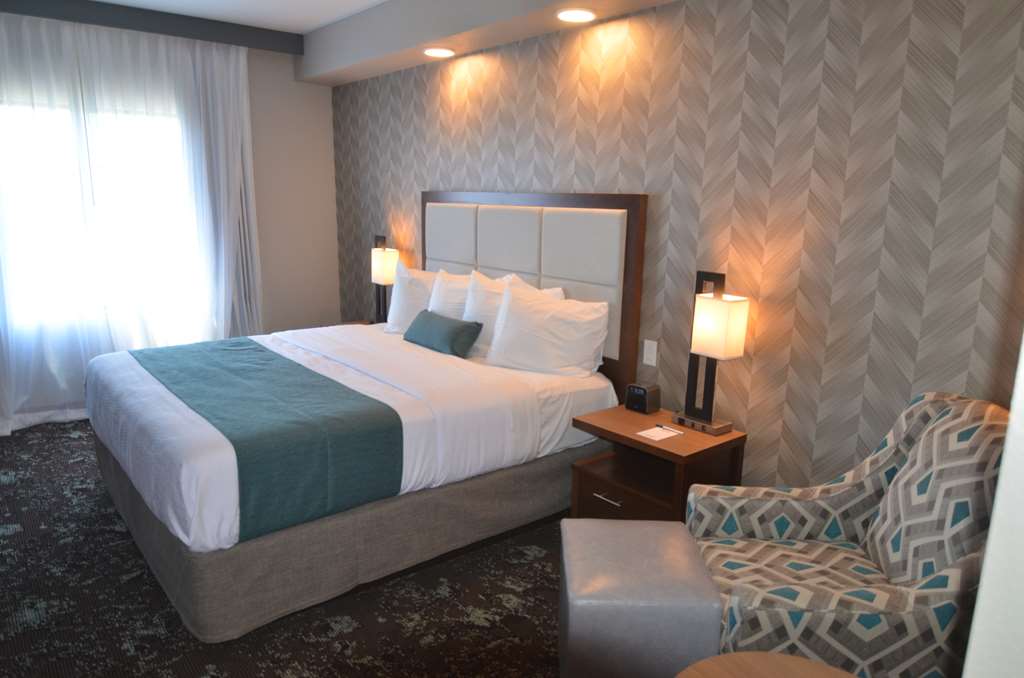 Best Western Premier Ankeny Hotel - photo 21