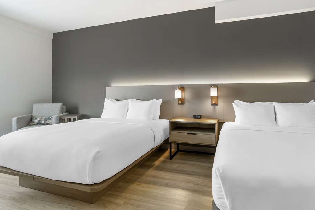 Comfort Inn & Suites Newark Liberty International Airport - photo 33