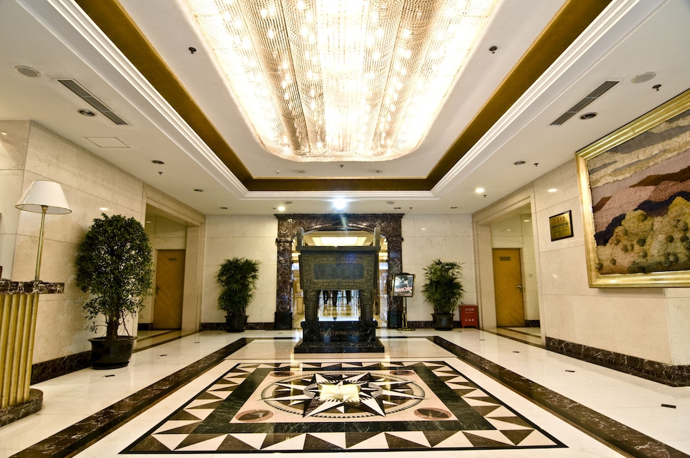 Luxemon Hotel Pudong Shanghai — 4-Star Luxury Hotel in Shanghai, People's Republic of China