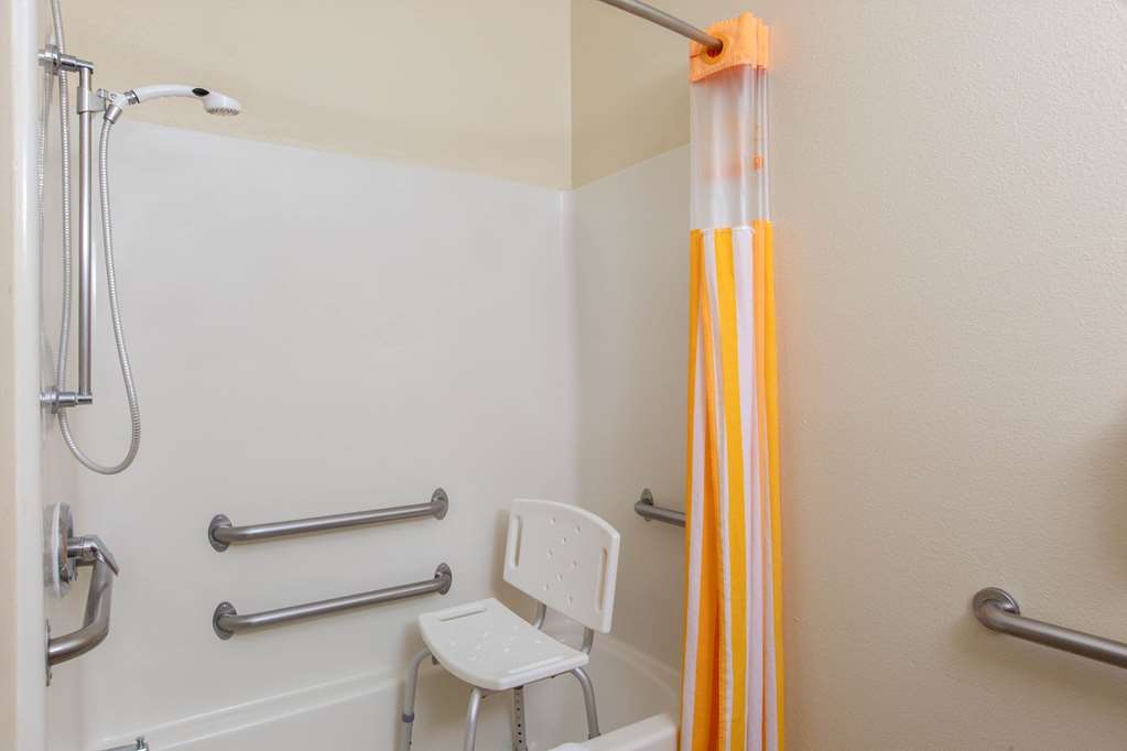 La Quinta Inn by Wyndham Lincoln Nebraska - photo 33