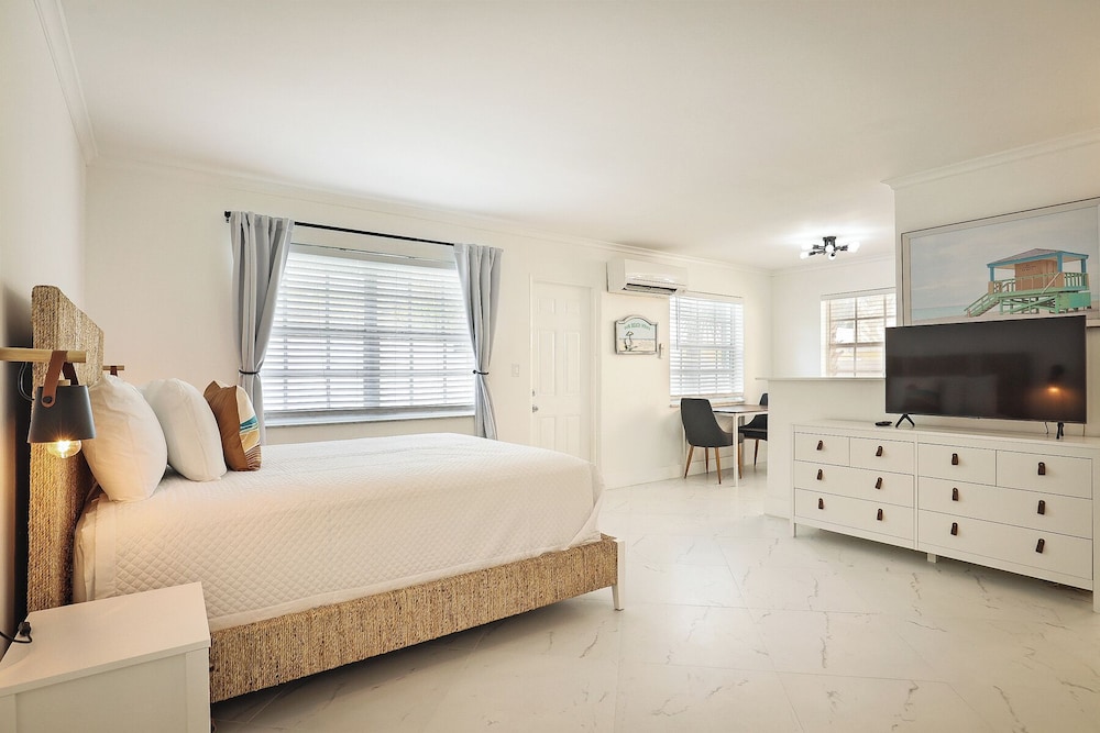 La Mer Suites - photo 36