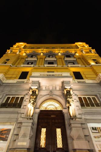N A P Experience Apartments — 4-Star Luxury Hotel in Naples, Italy