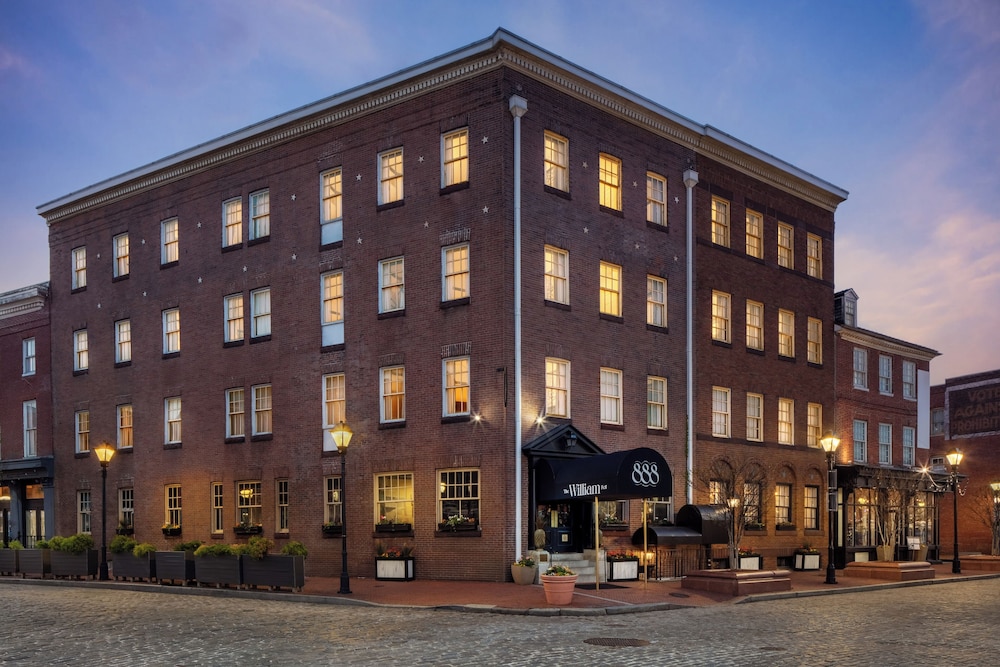 William Fell Baltimore Tapestry Collection Hilton in Baltimore, United States
