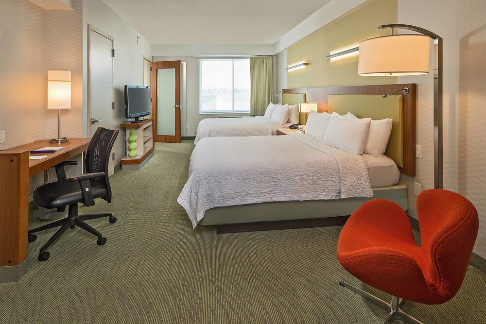 SpringHill Suites New York LaGuardia Airport - photo 3