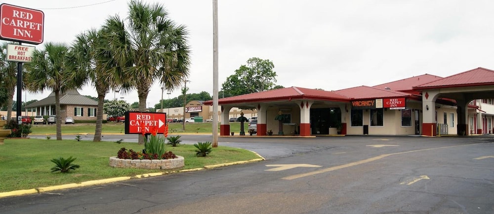 Red Carpet Inn - photo 37