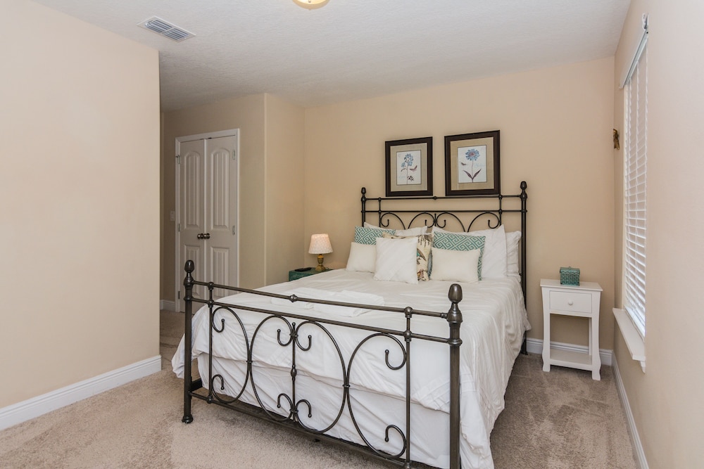 Lovely Vacation House With Private Pool at Solterra Resort - photo 19