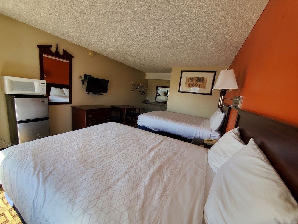Relax Inn Henryetta - photo 7