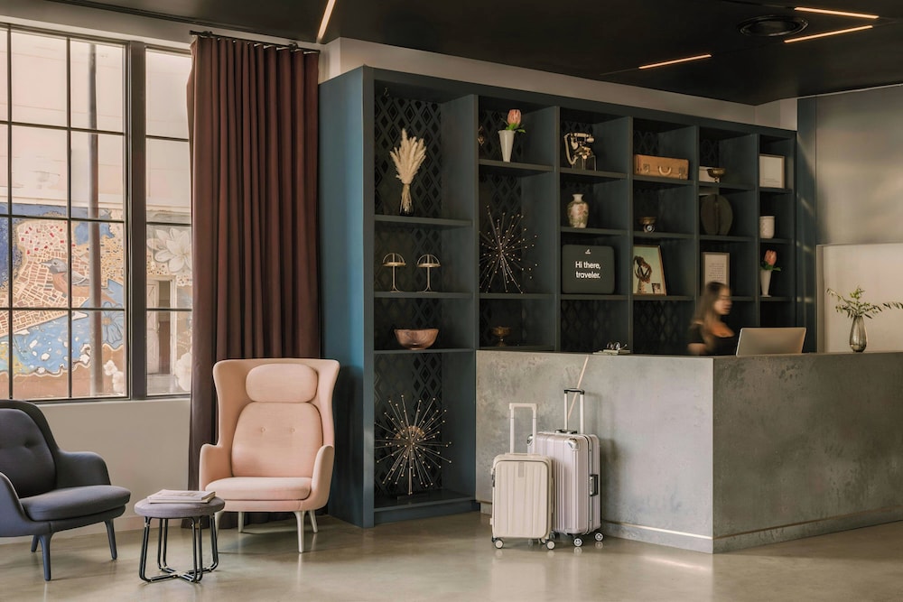 Lark Hotels 907 Main - photo 3