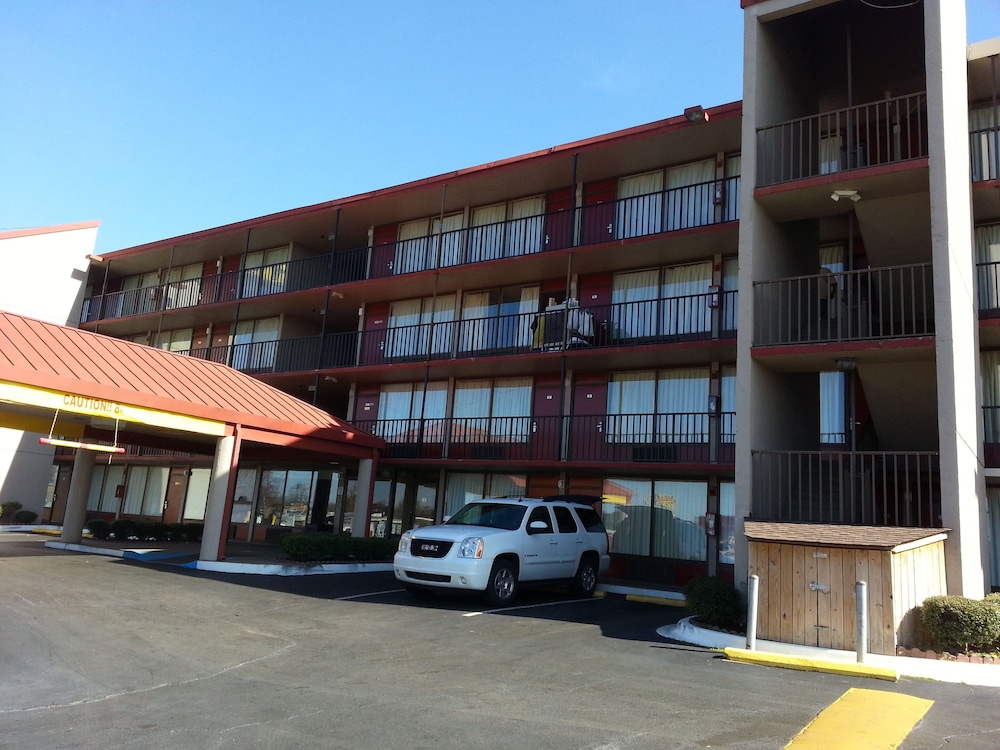 Parkway Inn of Birmingham - photo 18