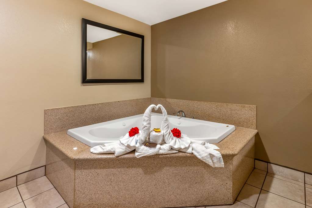 Best Western Plus Wine Country Inn & Suites - photo 32
