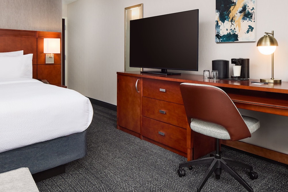 Courtyard by Marriott Fort Collins - photo 12