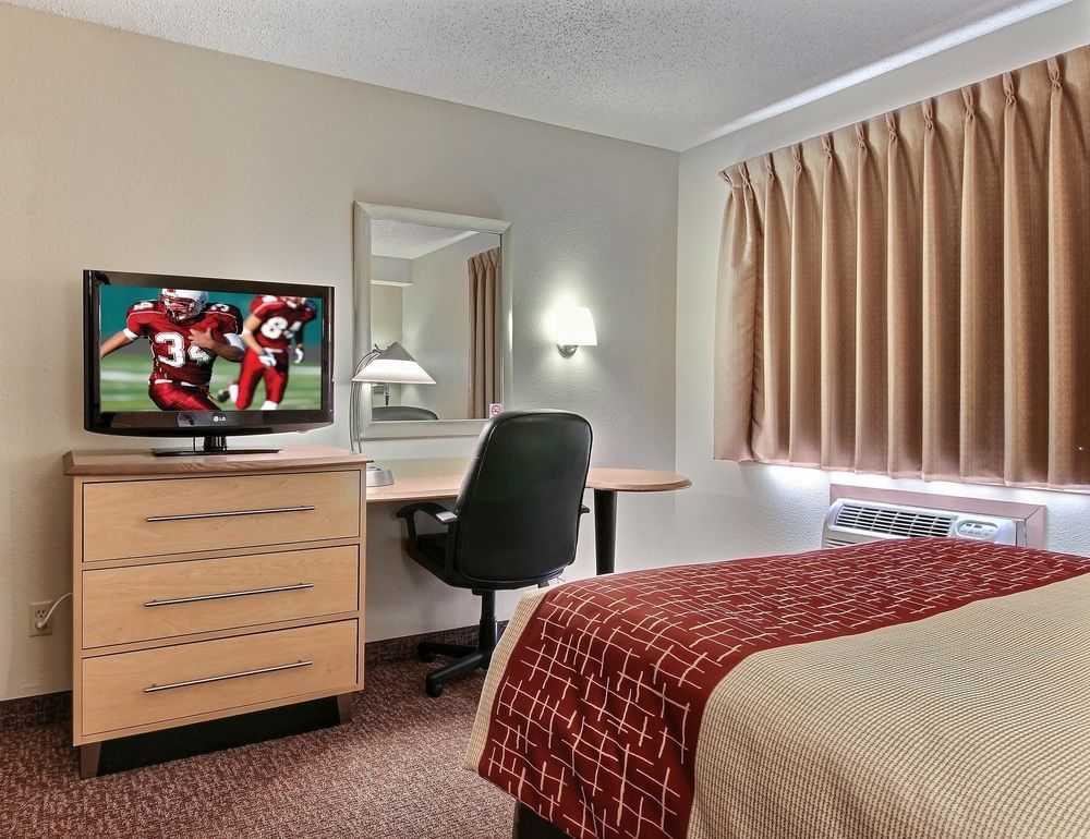 Econo Lodge Sioux Falls Empire Mall - photo 14