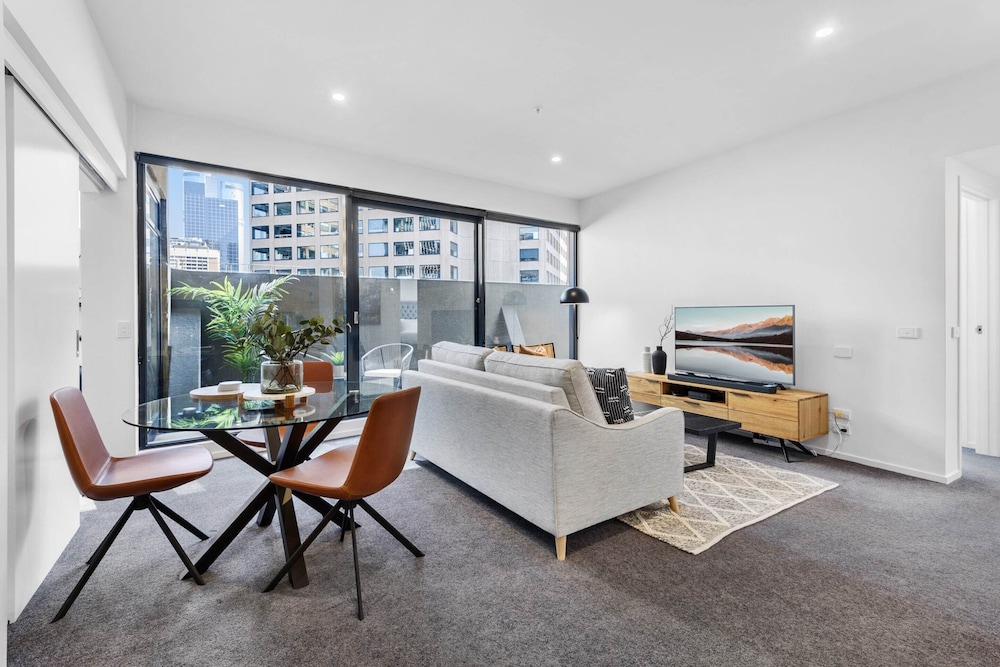Laverockbank Steading - carbon neutral hotel in Perth