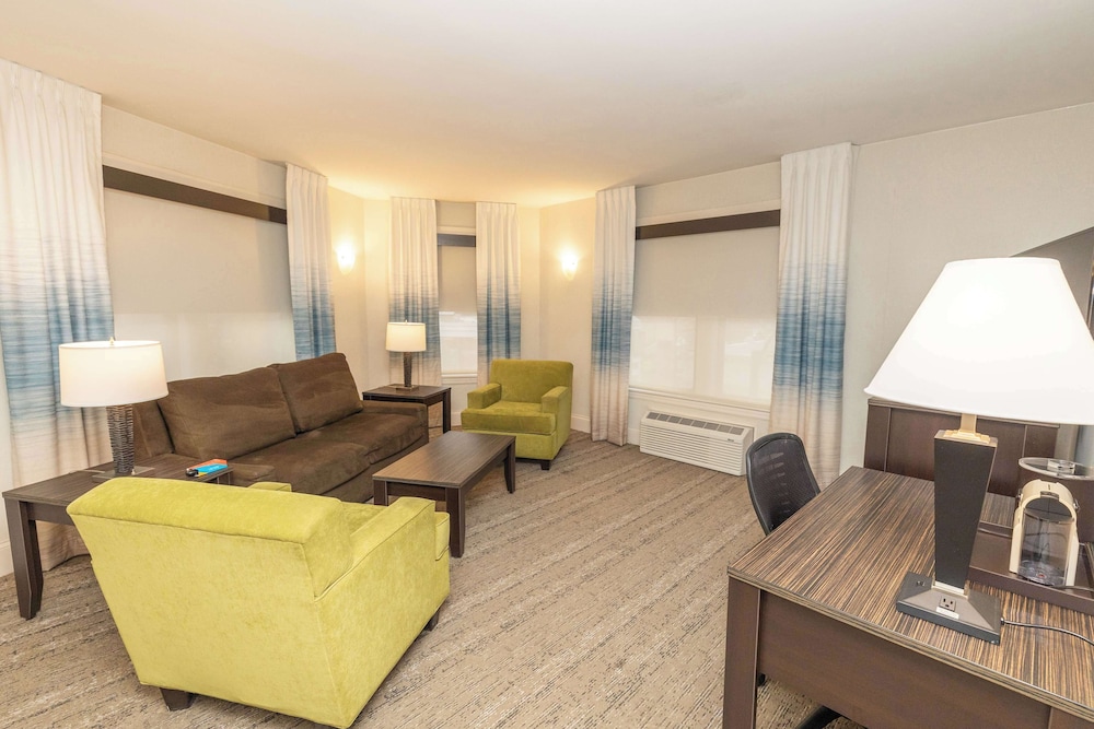 Hotel Versey Chicago Lincoln Park - photo 31