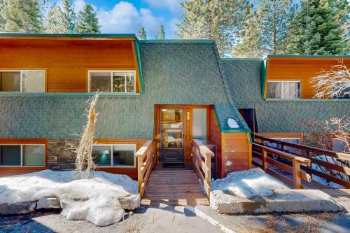 Take a Peak — 4-Star Luxury Hotel in Incline Village, United States