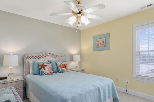 5 Buoys by Oak Island Accommodations - photo 20