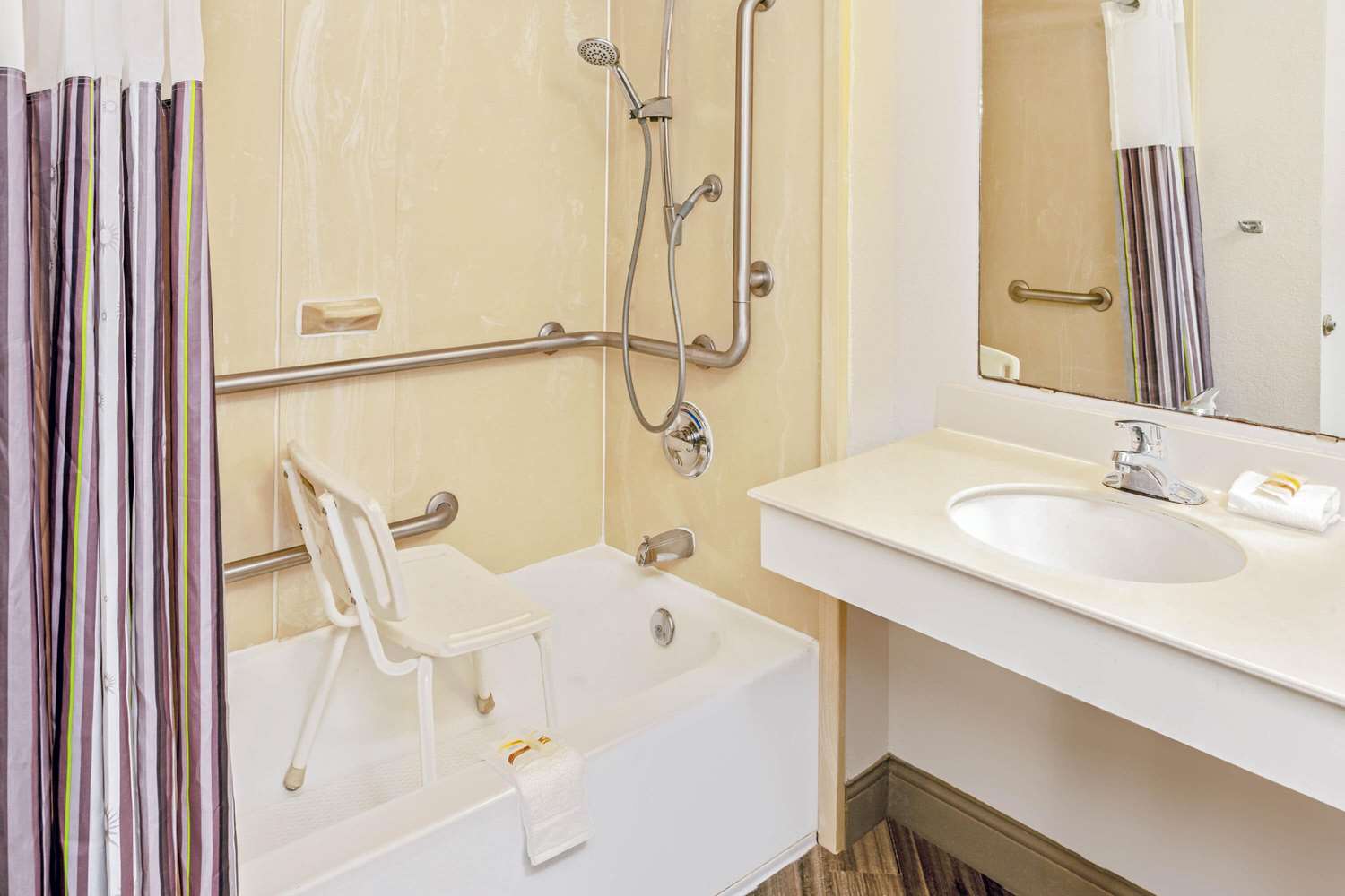 La Quinta Inn Wichita Falls Event Center North - photo 24