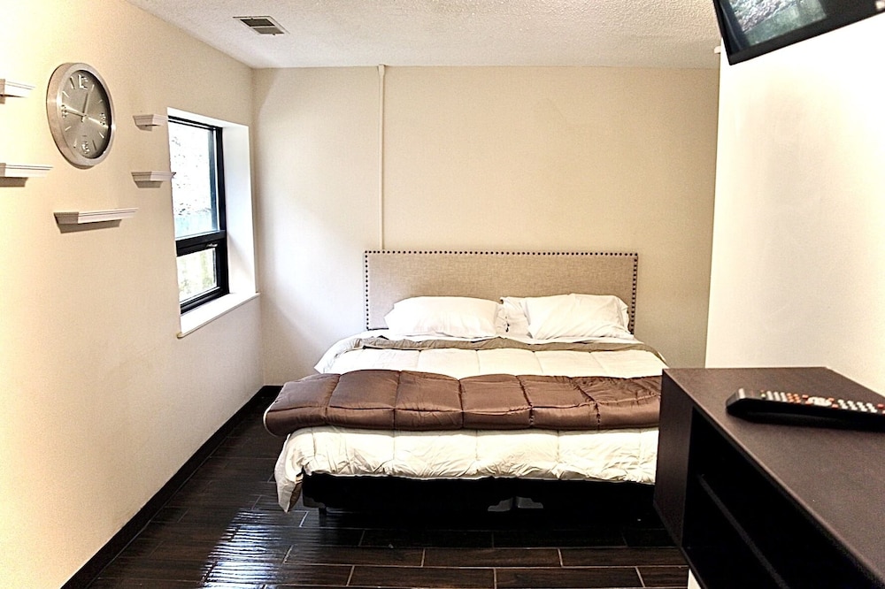 Pine Mountain Inn - photo 23