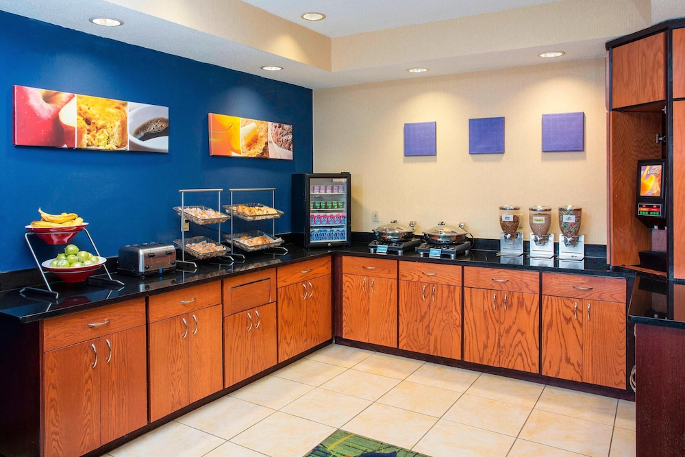 Fairfield Inn Middletown Monroe - photo 15