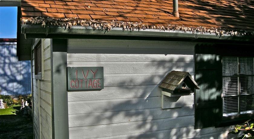 Old Tower House Bed & Breakfast in Coos Bay, United States