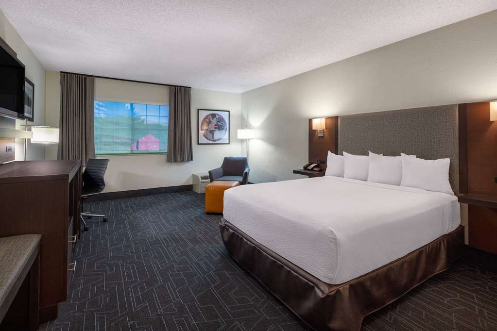 Ramada by Wyndham Spokane Airport - photo 14