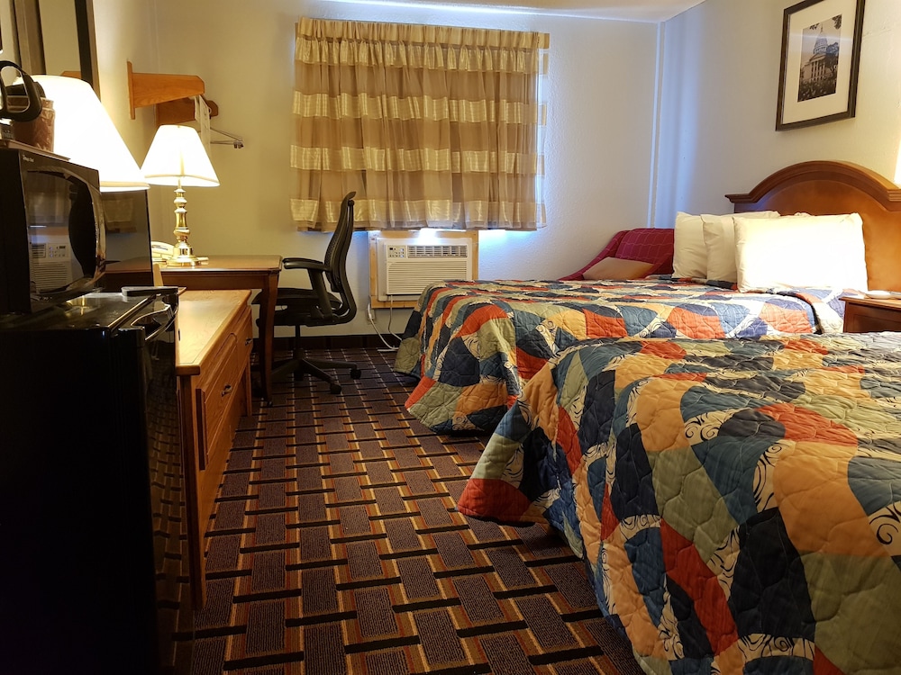 Le Mars Inn & Suites - photo 18