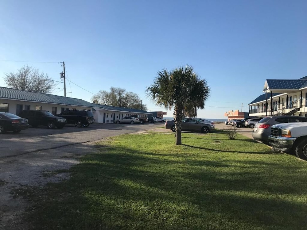 Bayfront Inn Biloxi - photo 26