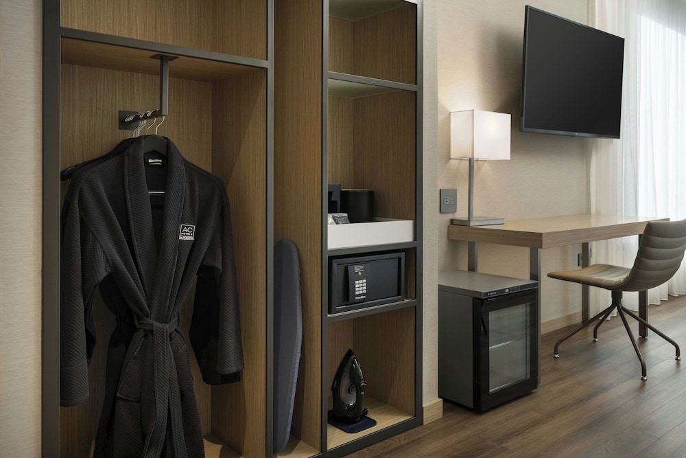 AC Hotel San Rafael Downtown - photo 14