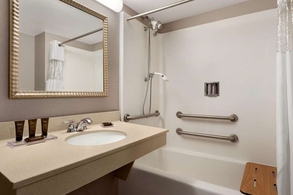 Wingate by Wyndham Bridgeport Clarksburg - photo 28