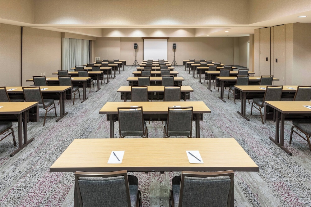 Courtyard by Marriott Philadelphia Valley Forge Collegeville - photo 36