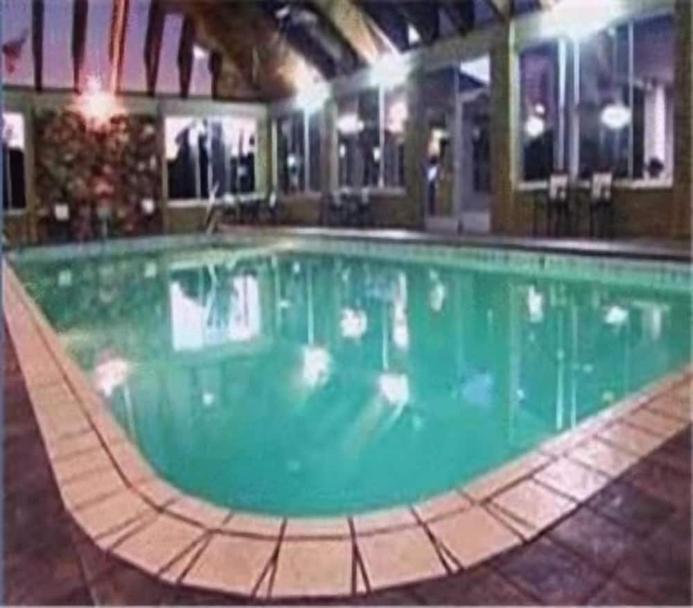 Parkside Inn Bridgeview - photo 23