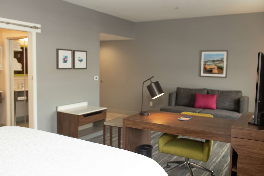 Hampton Inn & Suites Dundee - photo 19