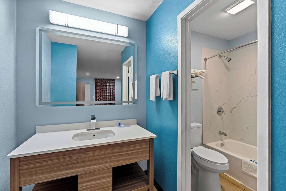 Rodeway Inn & Suites Brookhaven MS - photo 15