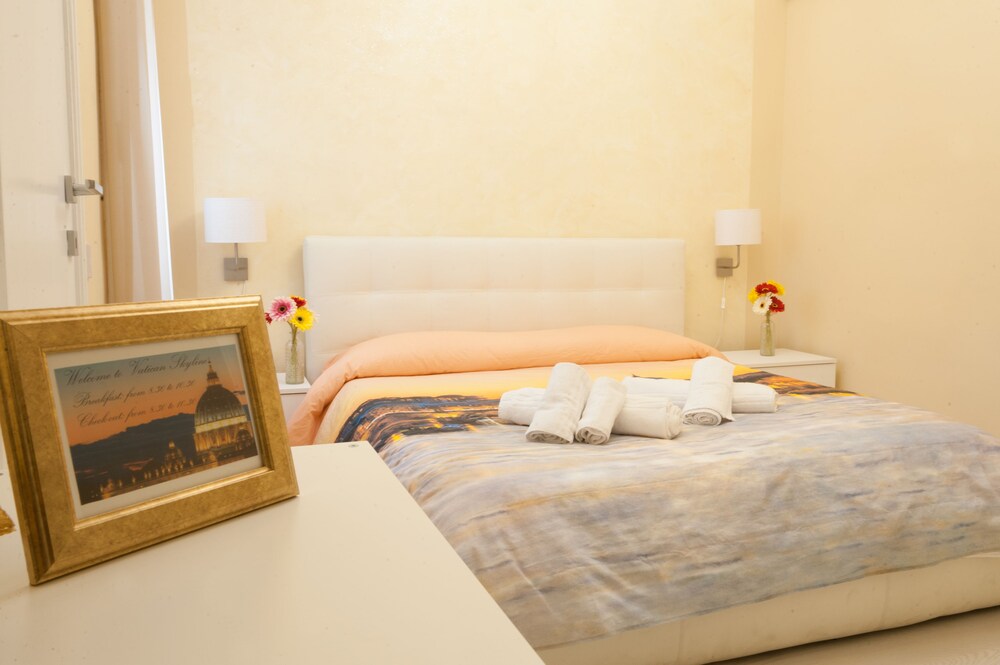 Vatican Skyline - last minute hotel in Rome