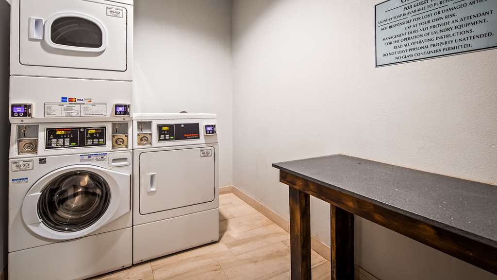 Best Western Plus Dilley Inn & Suites - photo 14