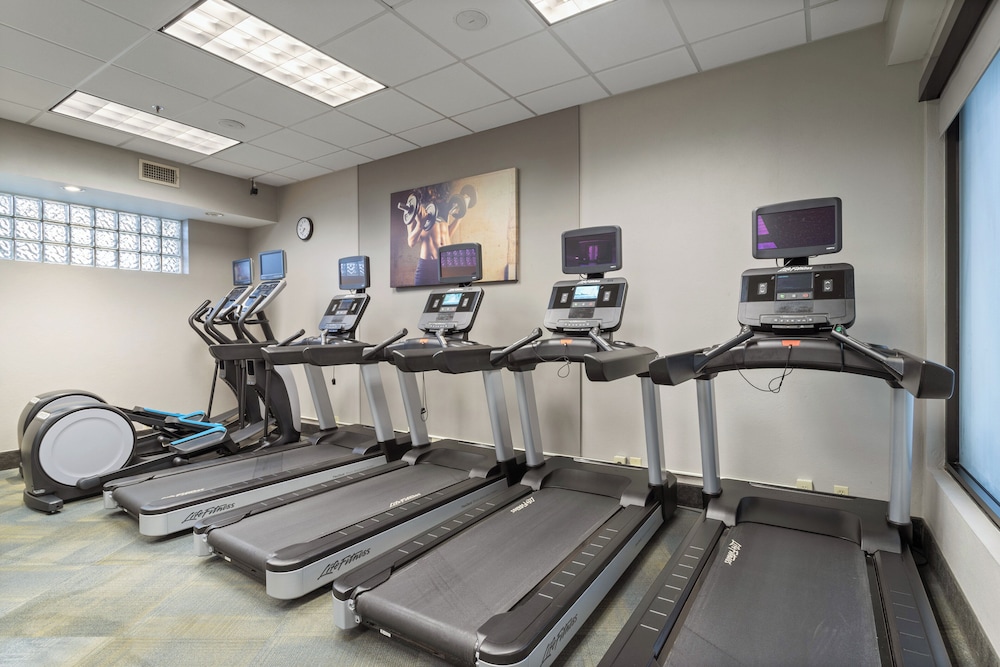 Crowne Plaza Executive Center Baton Rouge by IHG - photo 77