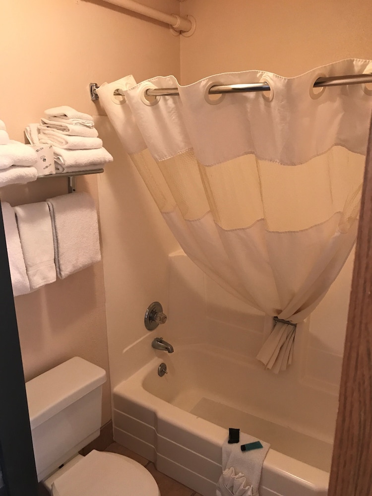 Super 8 by Wyndham Rapid City - photo 22