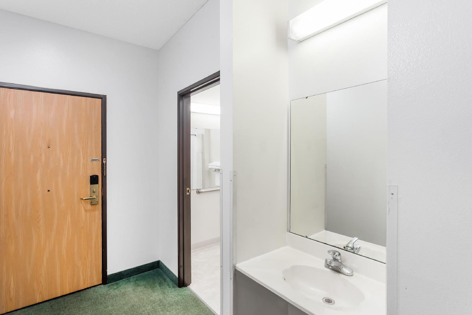 Best Rest Inn & Suites Manchester - photo 23