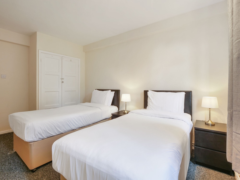 The Xavier Flat by Kasar Stays — hotel in Mitcham