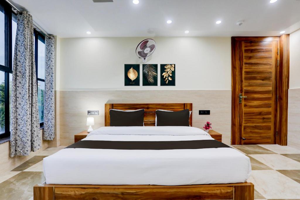 Collection O Elite in Dehra Dun, India