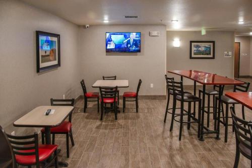 My Place Hotels Chicago West North Aurora - photo 8