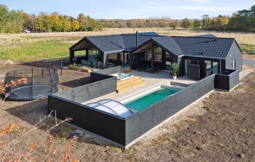 Gorgeous Home In Højby With Kitchen — 5-Star Luxury Hotel in Hojby, Denmark