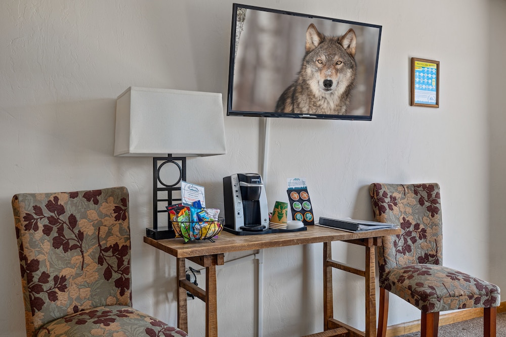 Elk Refuge Inn - photo 77